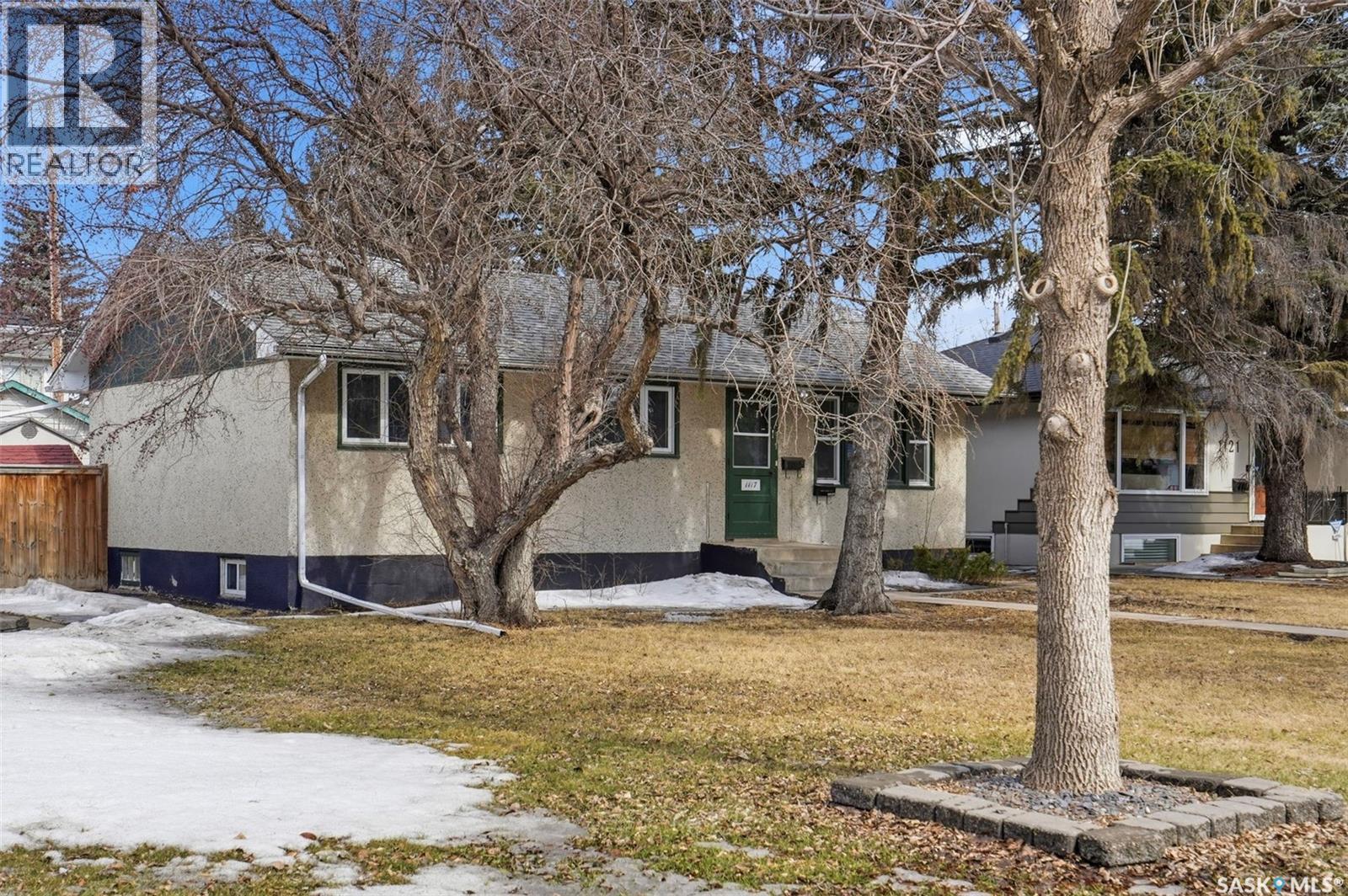 1117 Taylor Street E, Saskatoon, SK - Outdoor