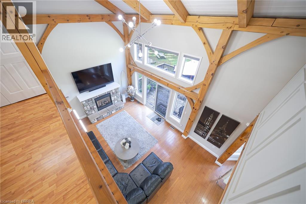 9 Michael'S Lane, Tillsonburg, ON - Indoor With Fireplace