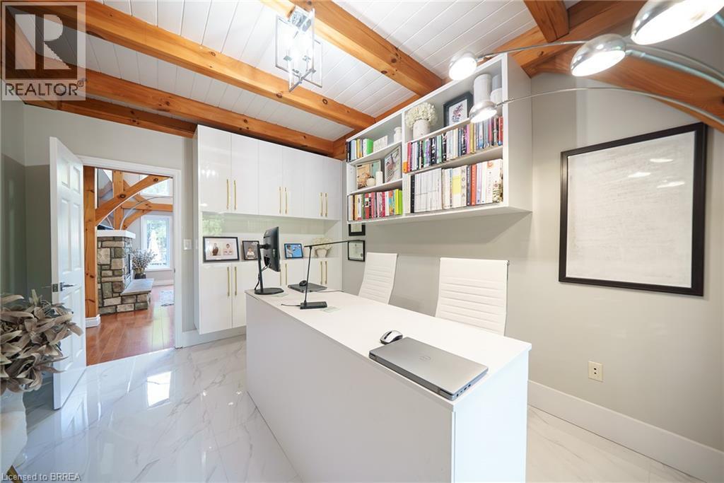 9 Michael'S Lane, Tillsonburg, ON - Indoor