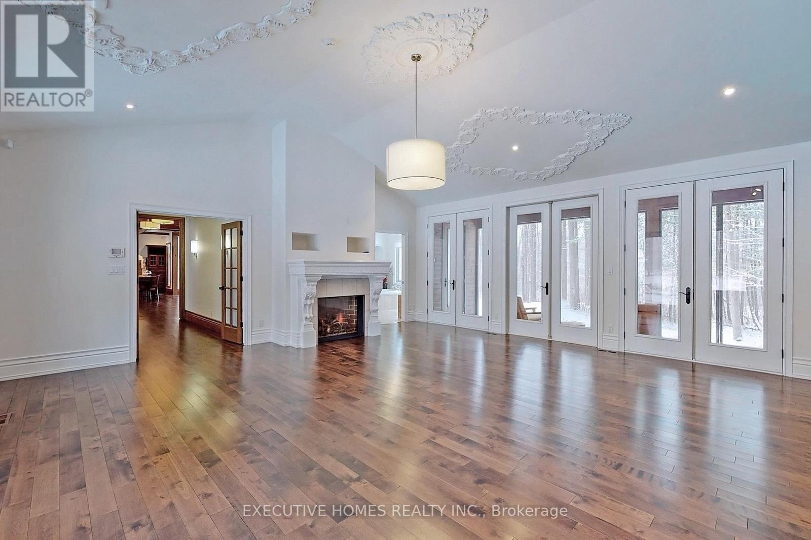 7651 Milburough Line, Milton, ON - Indoor With Fireplace