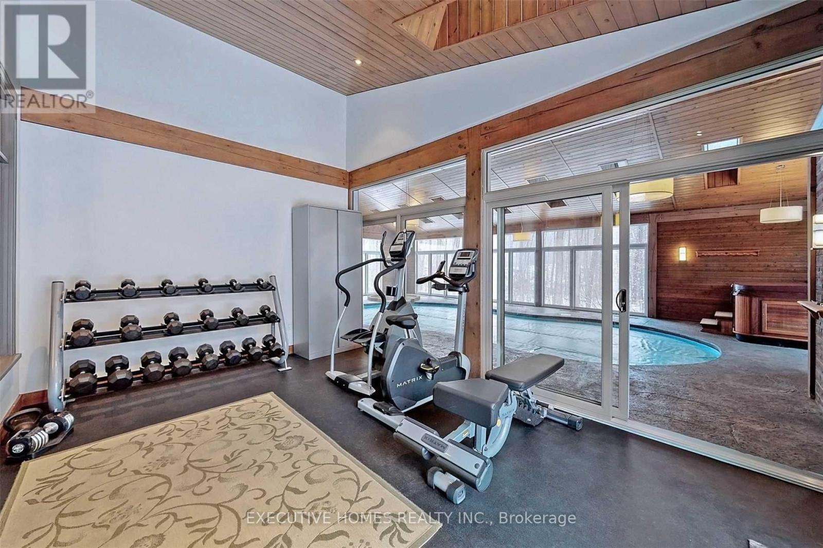 7651 Milburough Line, Milton, ON - Indoor Photo Showing Gym Room