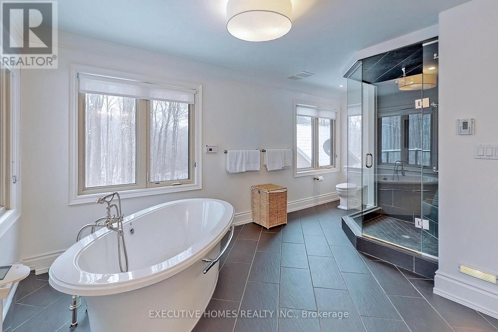7651 Milburough Line, Milton, ON - Indoor Photo Showing Bathroom