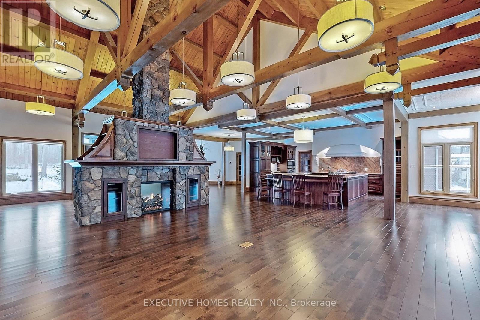 7651 Milburough Line, Milton, ON - Indoor