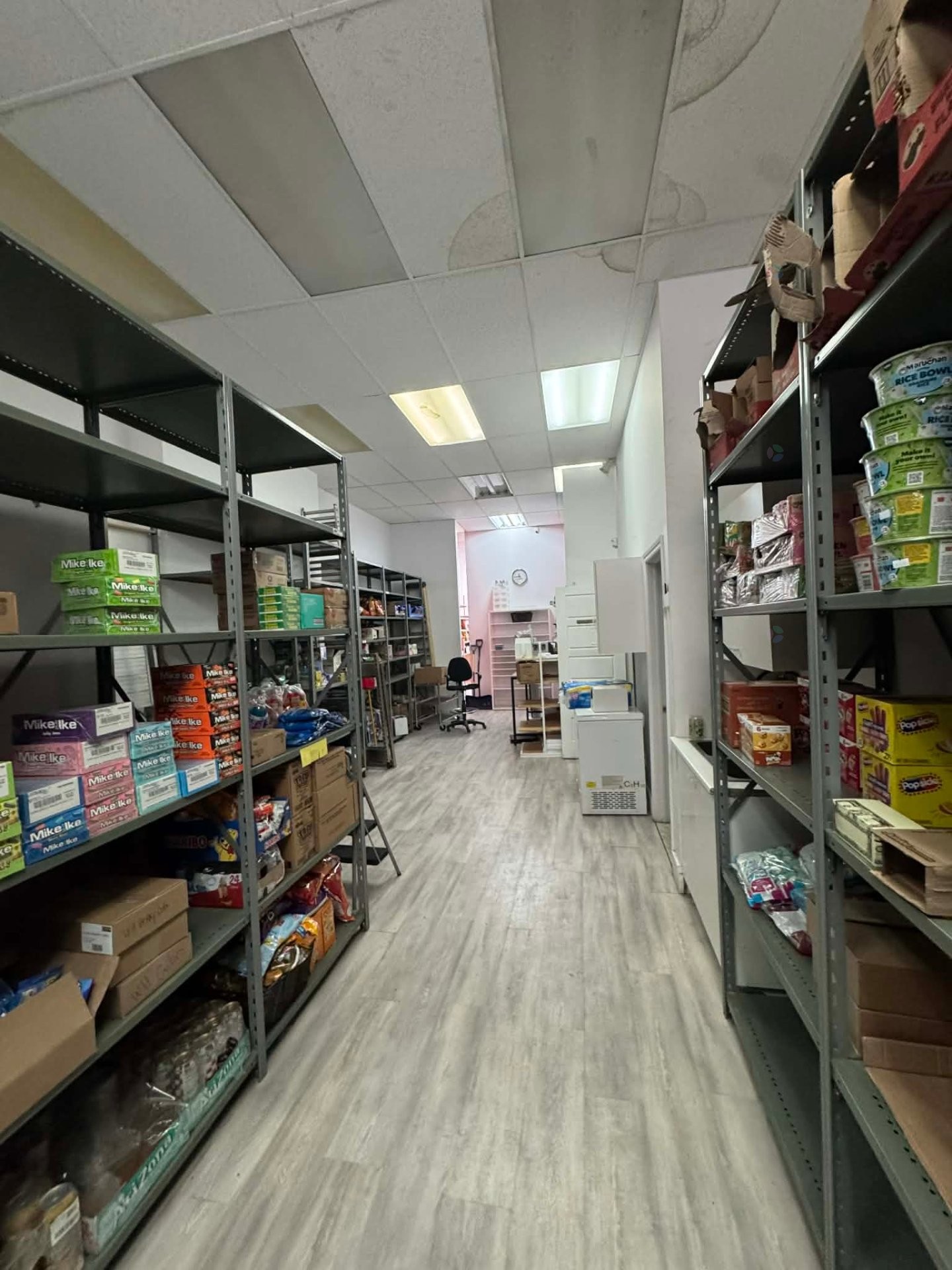 Commerce - 5026 Av. Du Parc, Montréal (Le Plateau-Mont-Royal), QC - Indoor