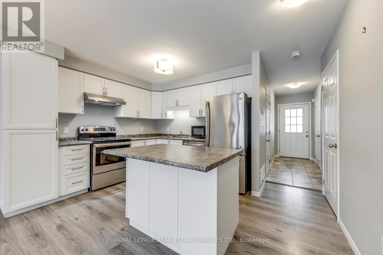 60 Netherwood Road, Kitchener, ON - Indoor Photo Showing Kitchen With Double Sink