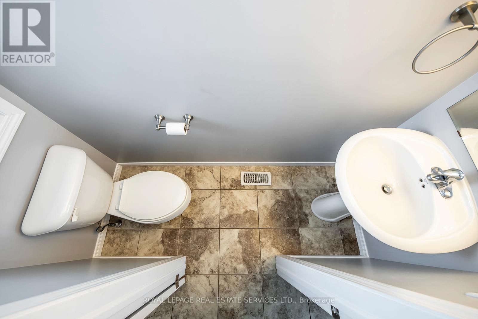 60 Netherwood Road, Kitchener, ON - Indoor Photo Showing Bathroom