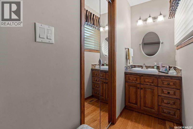 70 Cactus Drive, Saskatchewan Landing, SK - Indoor Photo Showing Bathroom