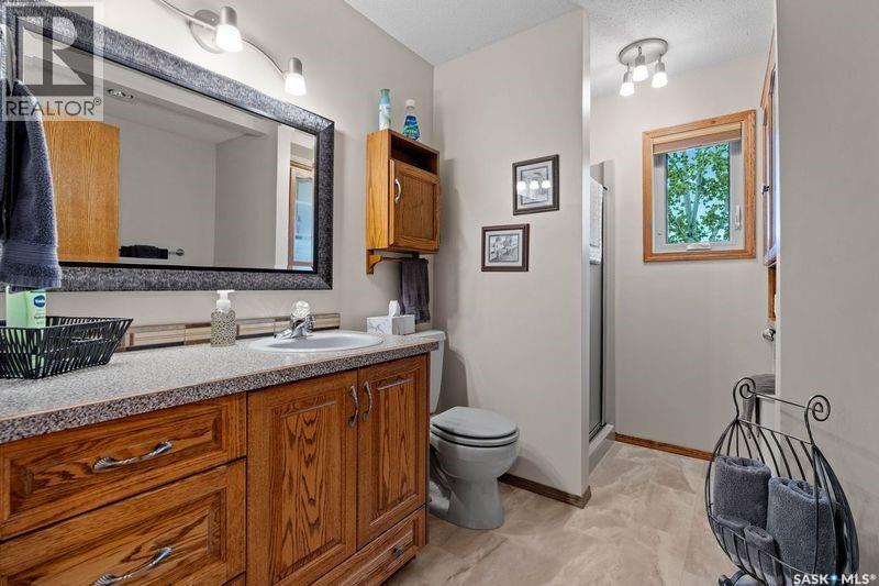 70 Cactus Drive, Saskatchewan Landing, SK - Indoor Photo Showing Bathroom
