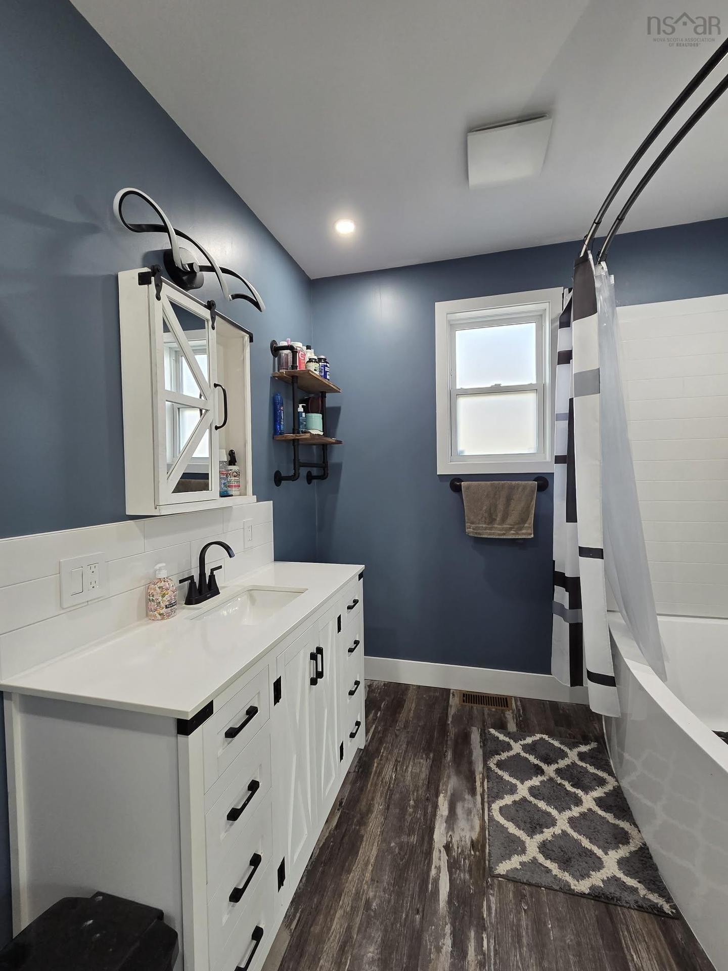 67 Oak Lane, Clyde River, NS