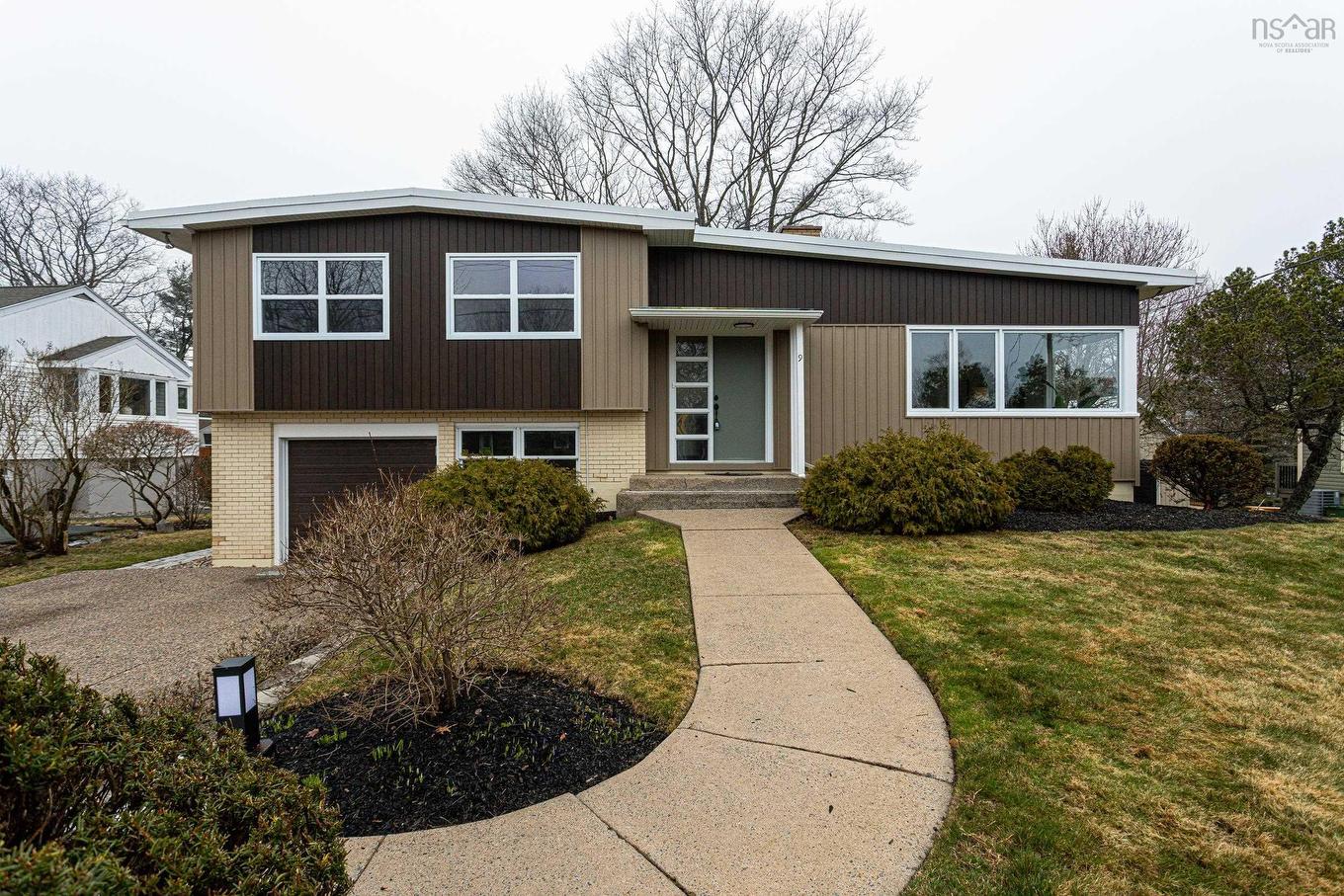 9 Crestview Drive, Halifax, NS