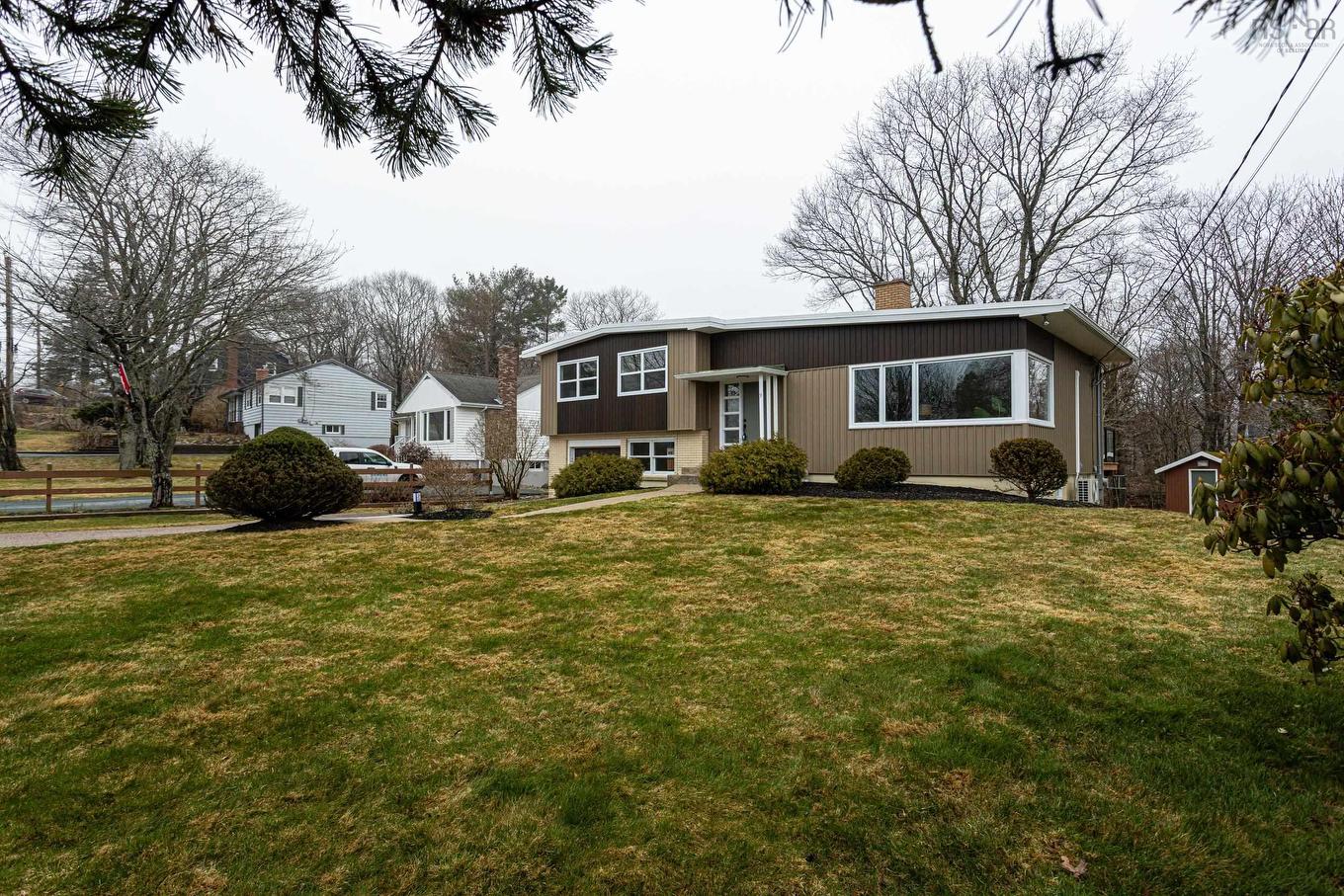 9 Crestview Drive, Halifax, NS