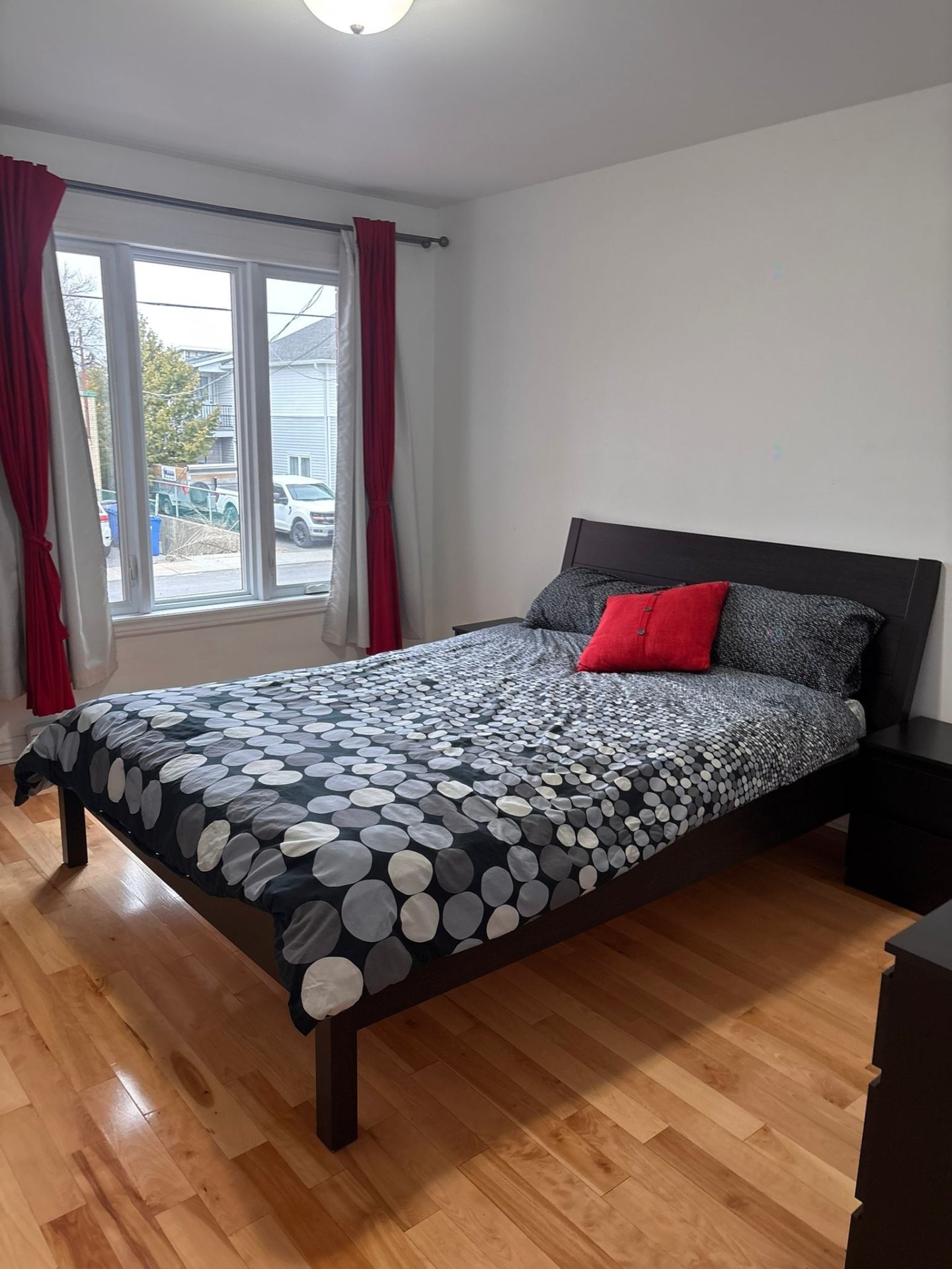 Master Bedroom - 1144 Rue St-Edouard, Longueuil (Le Vieux-Longueuil), QC - Indoor Photo Showing Bedroom