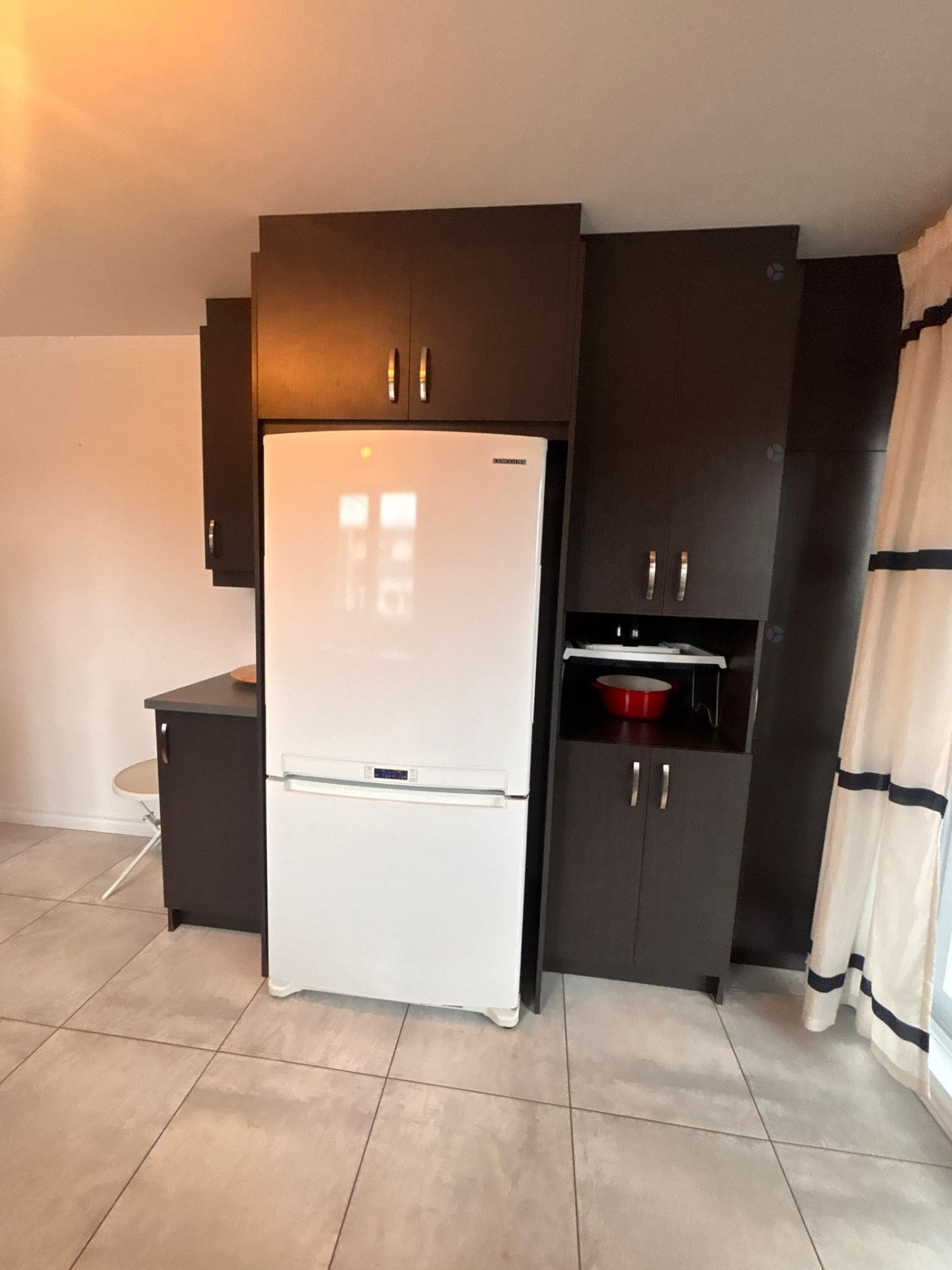 Kitchen - 1144 Rue St-Edouard, Longueuil (Le Vieux-Longueuil), QC - Indoor Photo Showing Other Room