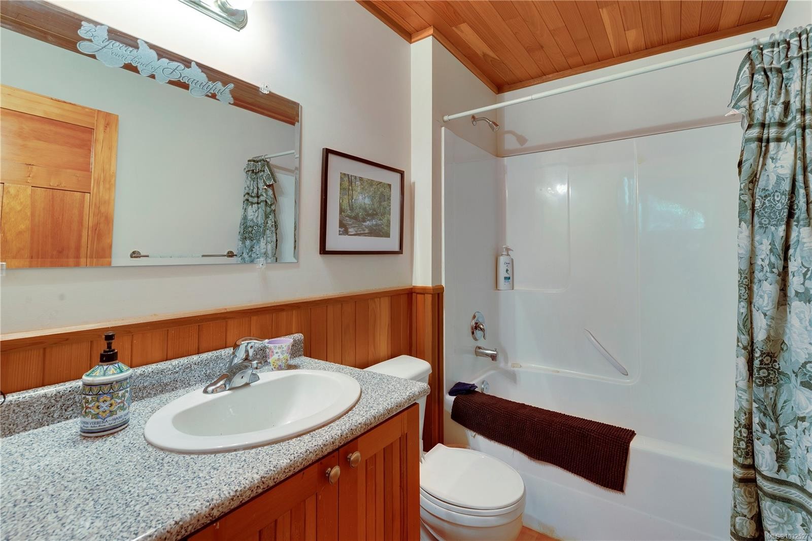 1205 Cherry Point Rd, Cobble Hill, BC