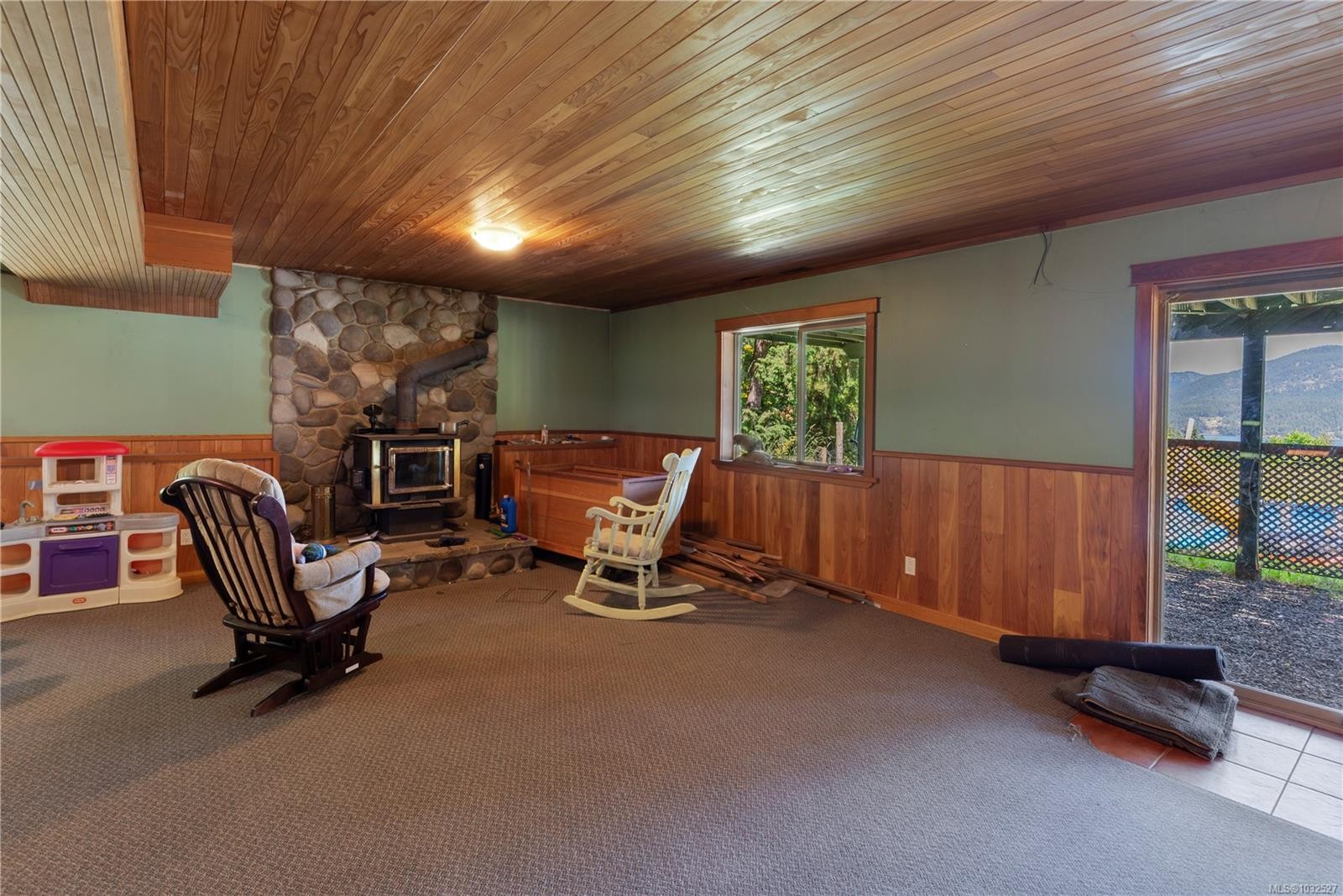 1205 Cherry Point Rd, Cobble Hill, BC