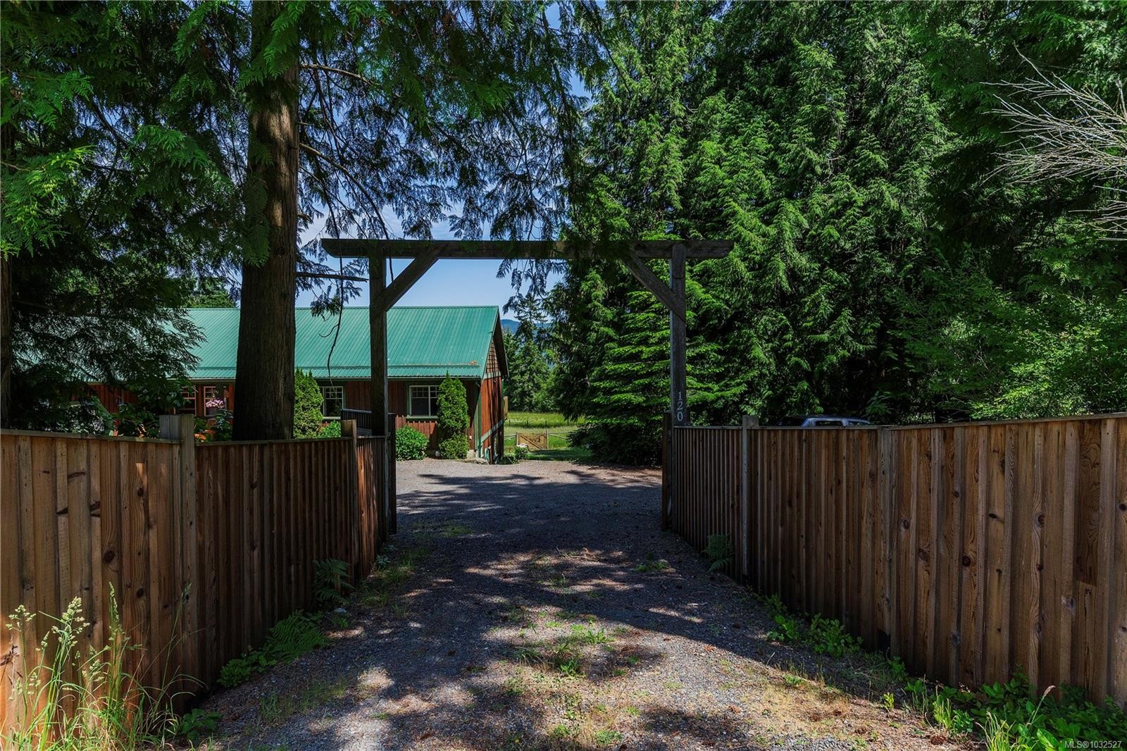 1205 Cherry Point Rd, Cobble Hill, BC