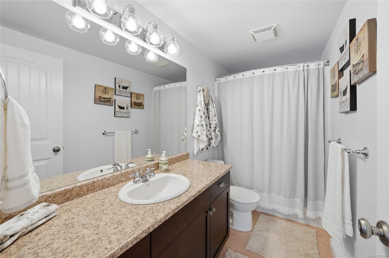 1688 Lailah'S Loop, Qualicum Beach, BC