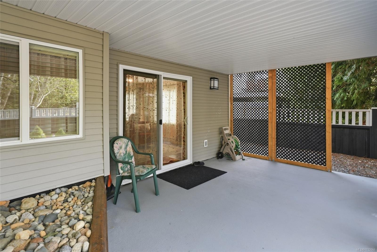 1688 Lailah'S Loop, Qualicum Beach, BC