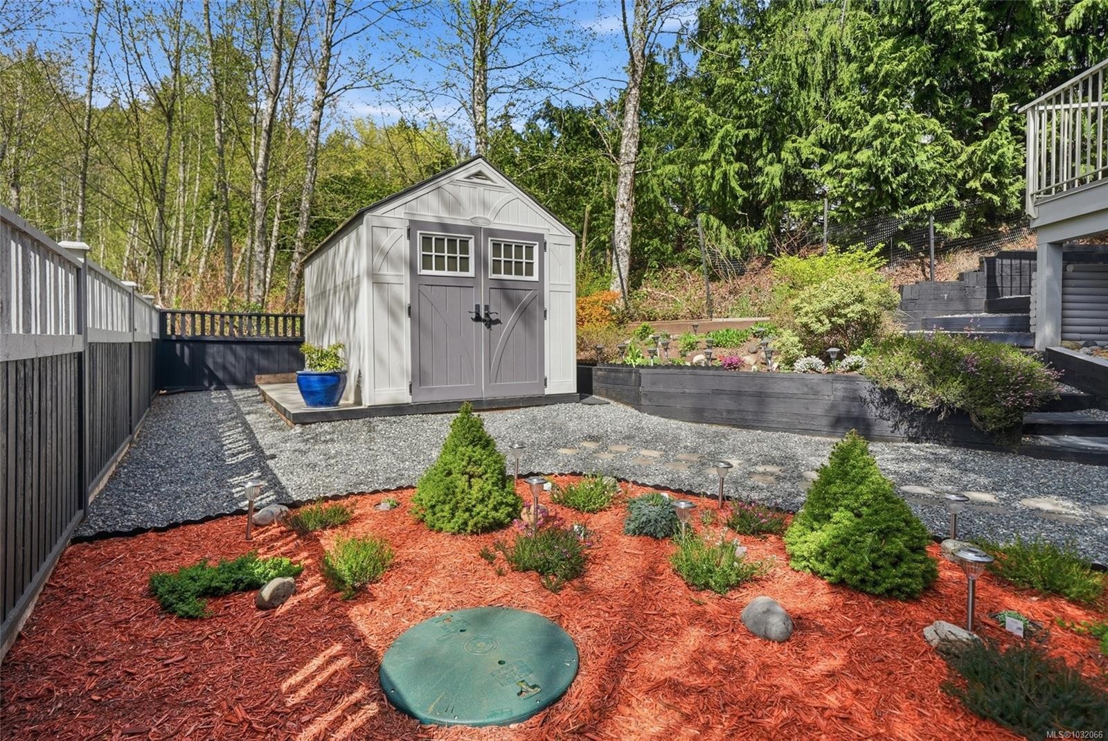 1688 Lailah'S Loop, Qualicum Beach, BC