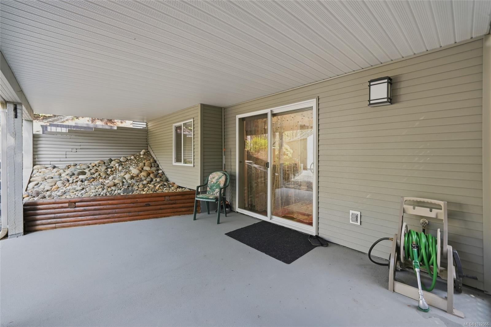 1688 Lailah'S Loop, Qualicum Beach, BC