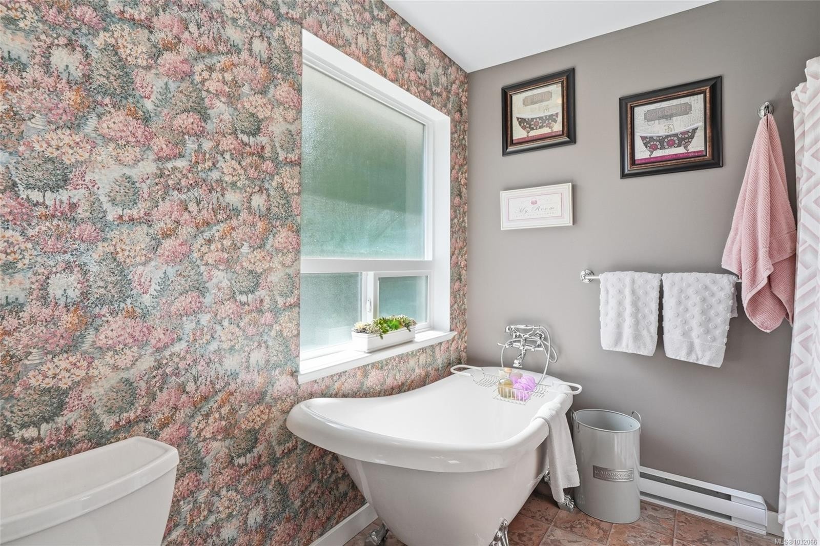 1688 Lailah'S Loop, Qualicum Beach, BC