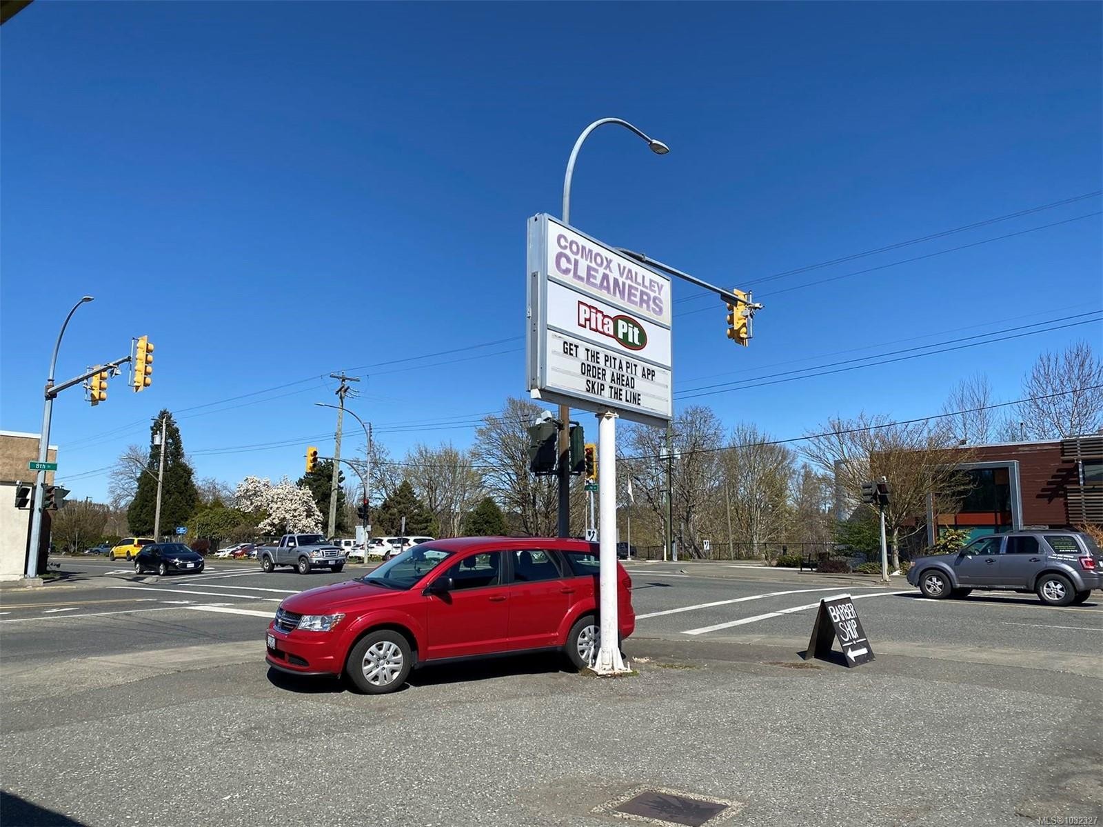 815 Cliffe Ave, Courtenay, BC