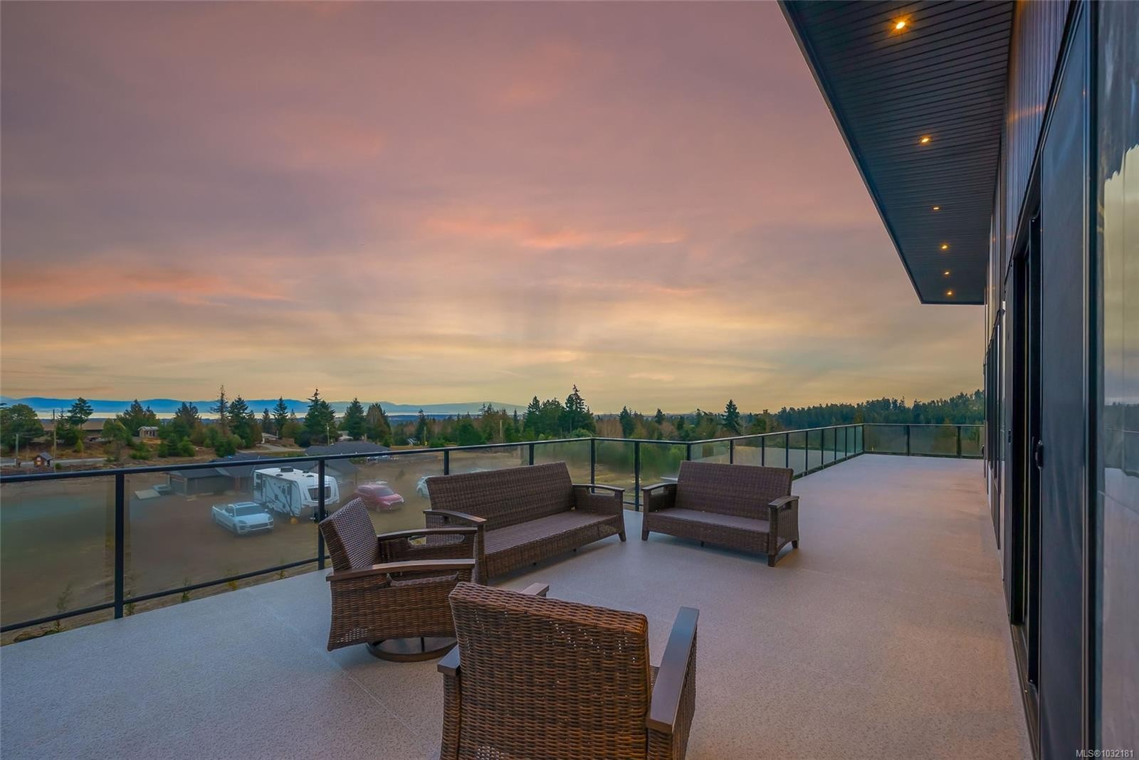 1704 Warn Way, Qualicum Beach, BC