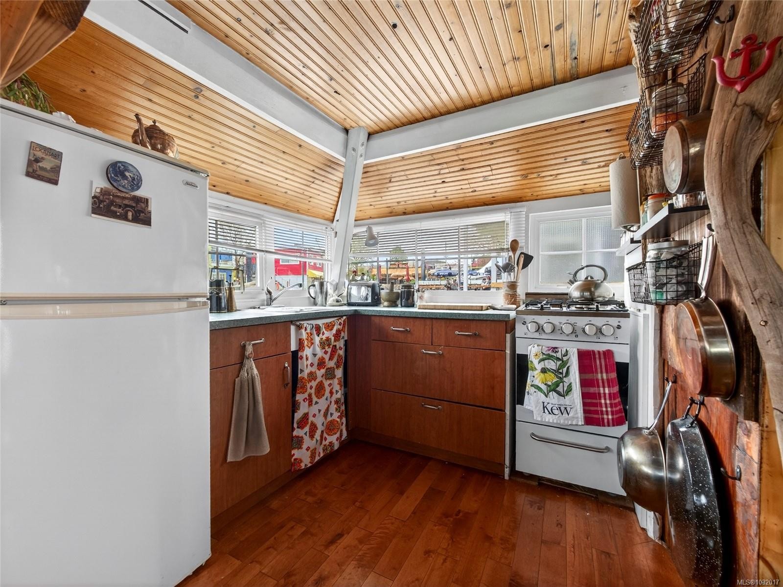 #C 3-1 Dallas Rd, Victoria, BC