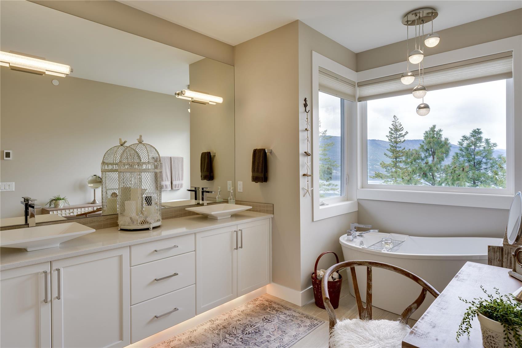 3303 Water Birch Circle, Kelowna, BC - Indoor Photo Showing Bathroom