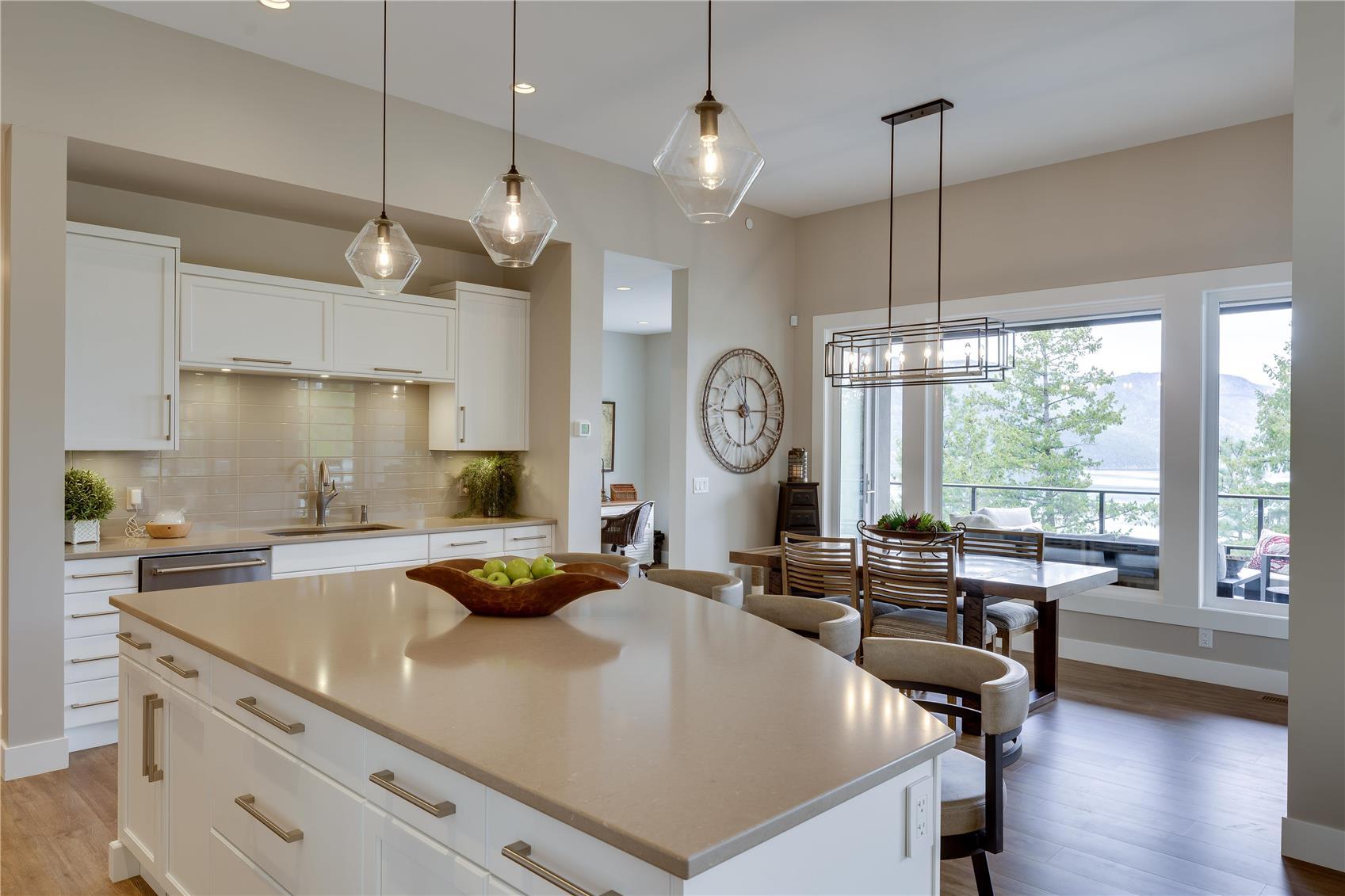 3303 Water Birch Circle, Kelowna, BC - Indoor Photo Showing Kitchen With Upgraded Kitchen