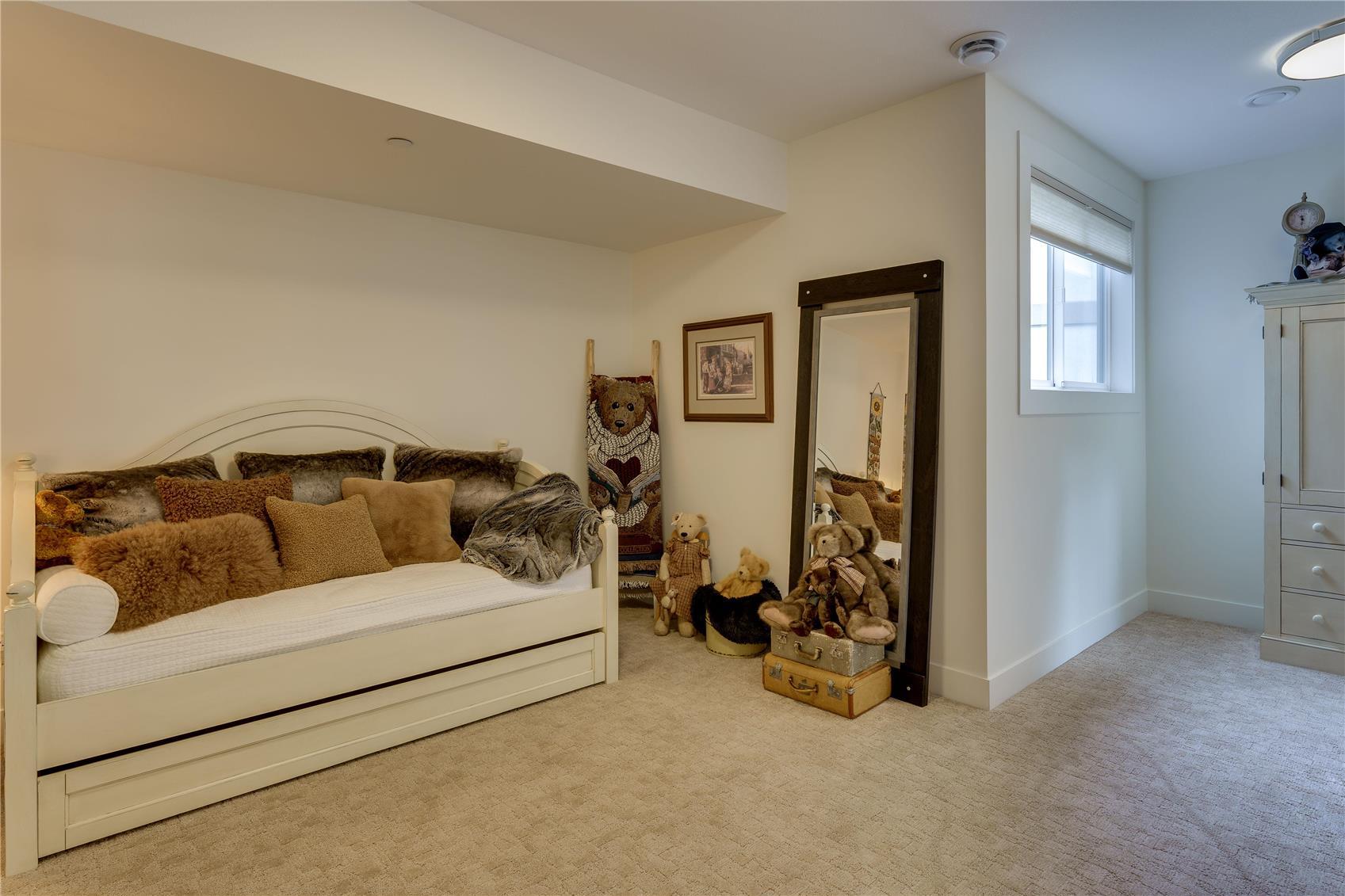 3303 Water Birch Circle, Kelowna, BC - Indoor Photo Showing Bedroom