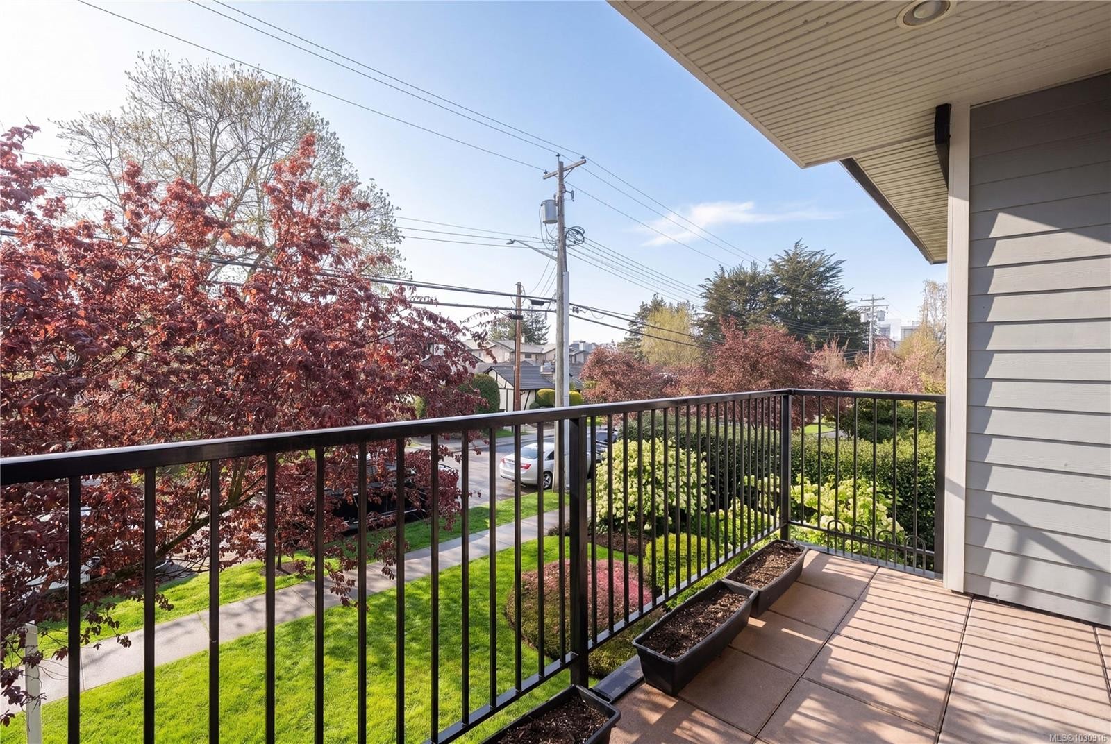 201-9942 Third St, Sidney, BC - Outdoor With Balcony With Exterior