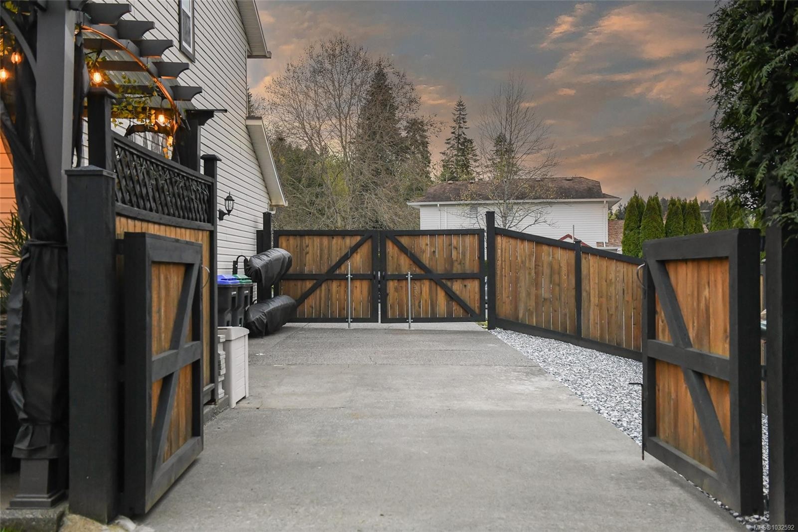 1866 Hawk Dr, Courtenay, BC