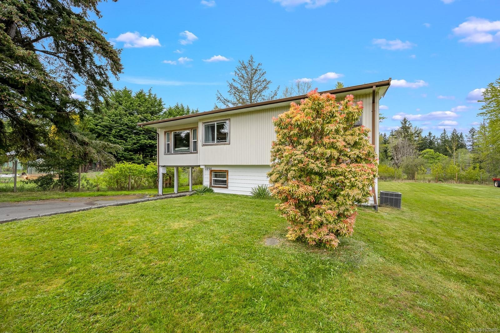 1238 Don Rd, Comox, BC