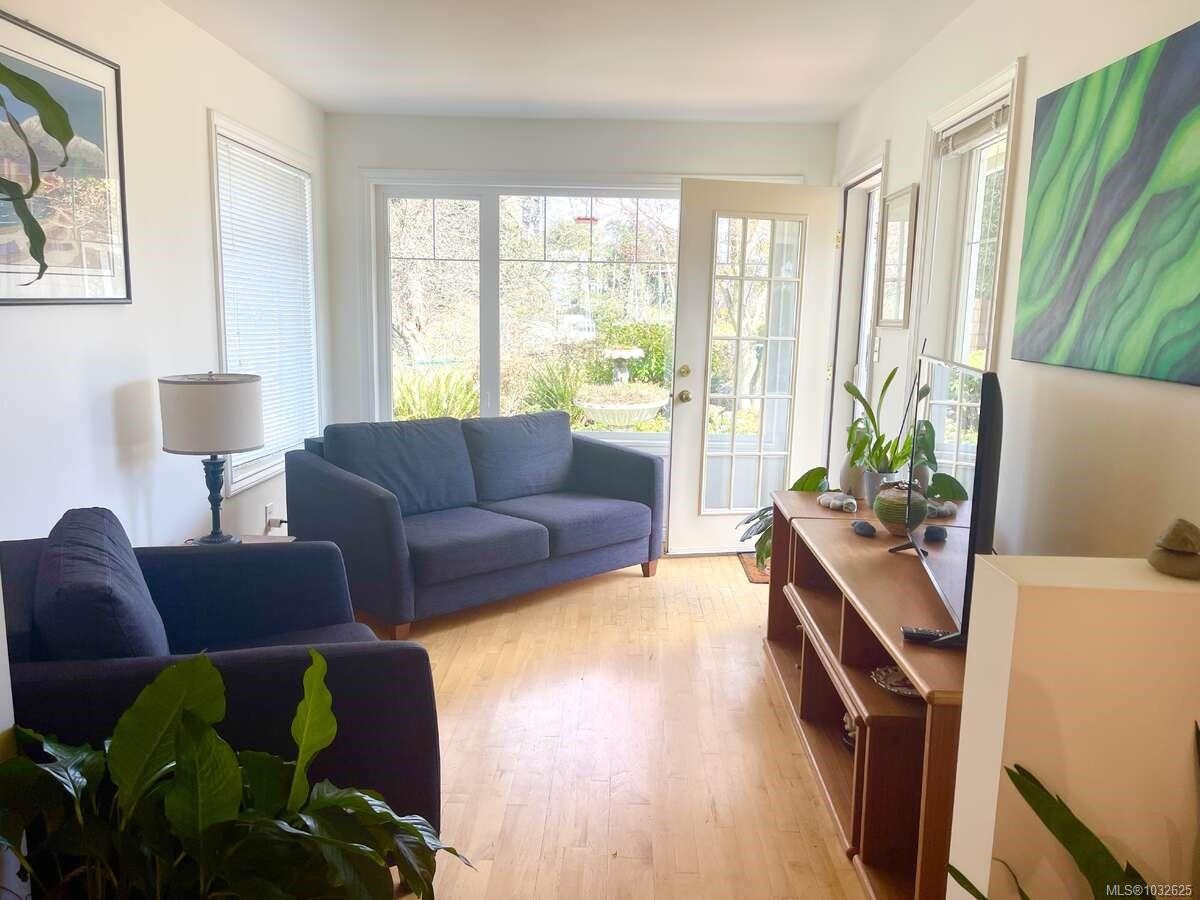 485 Head St, Esquimalt, BC