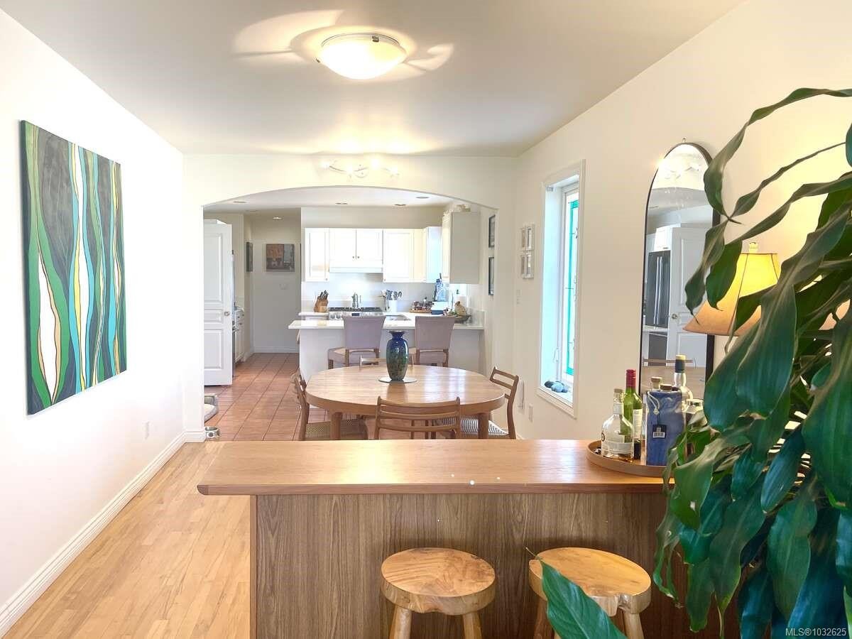 485 Head St, Esquimalt, BC