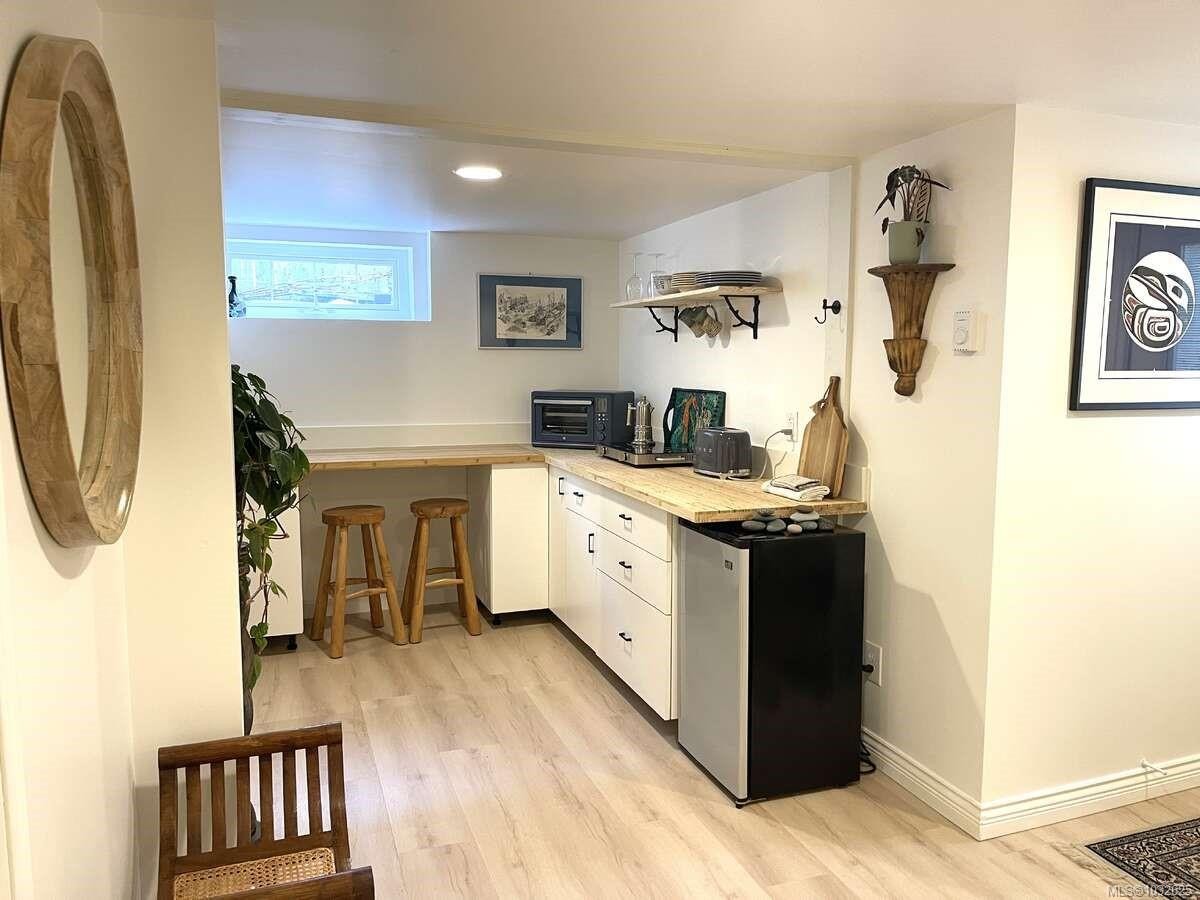 485 Head St, Esquimalt, BC
