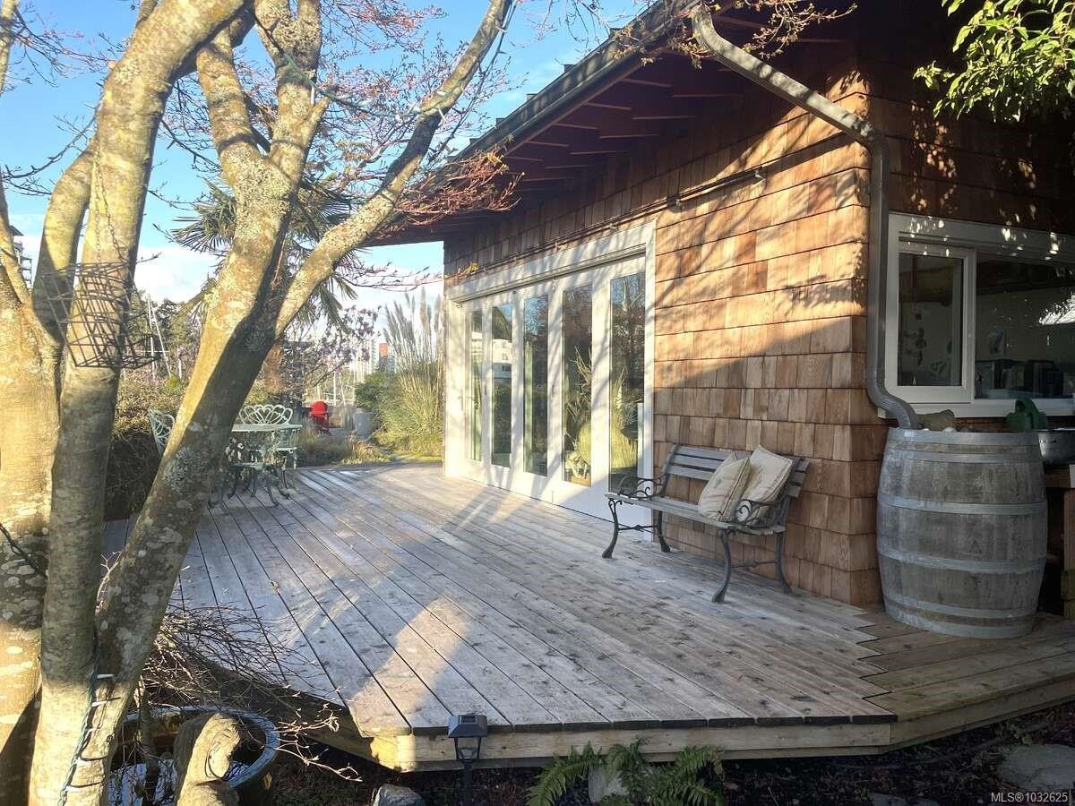 485 Head St, Esquimalt, BC