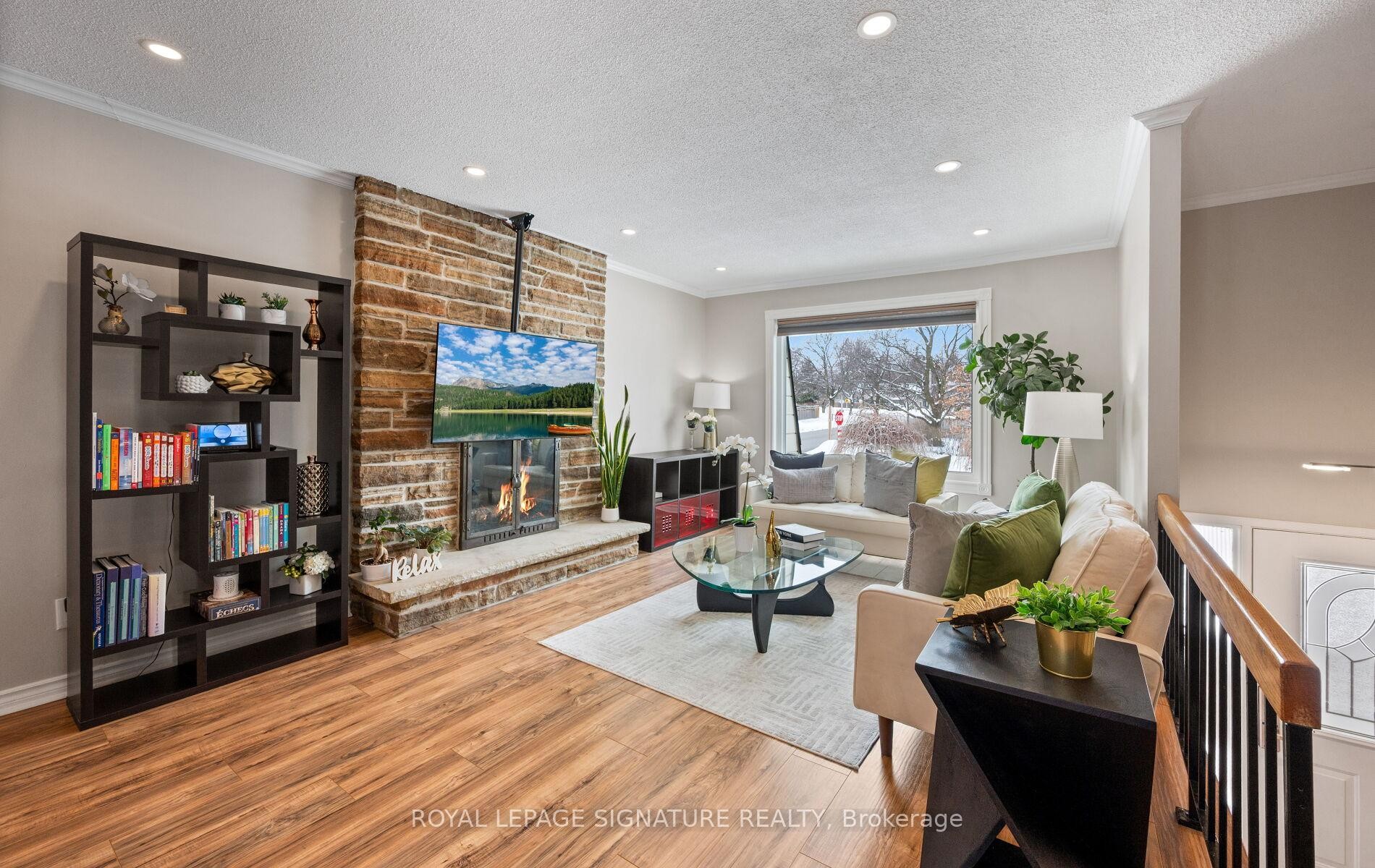 6943 Estoril Road, Mississauga, ON - Indoor Photo Showing Living Room With Fireplace
