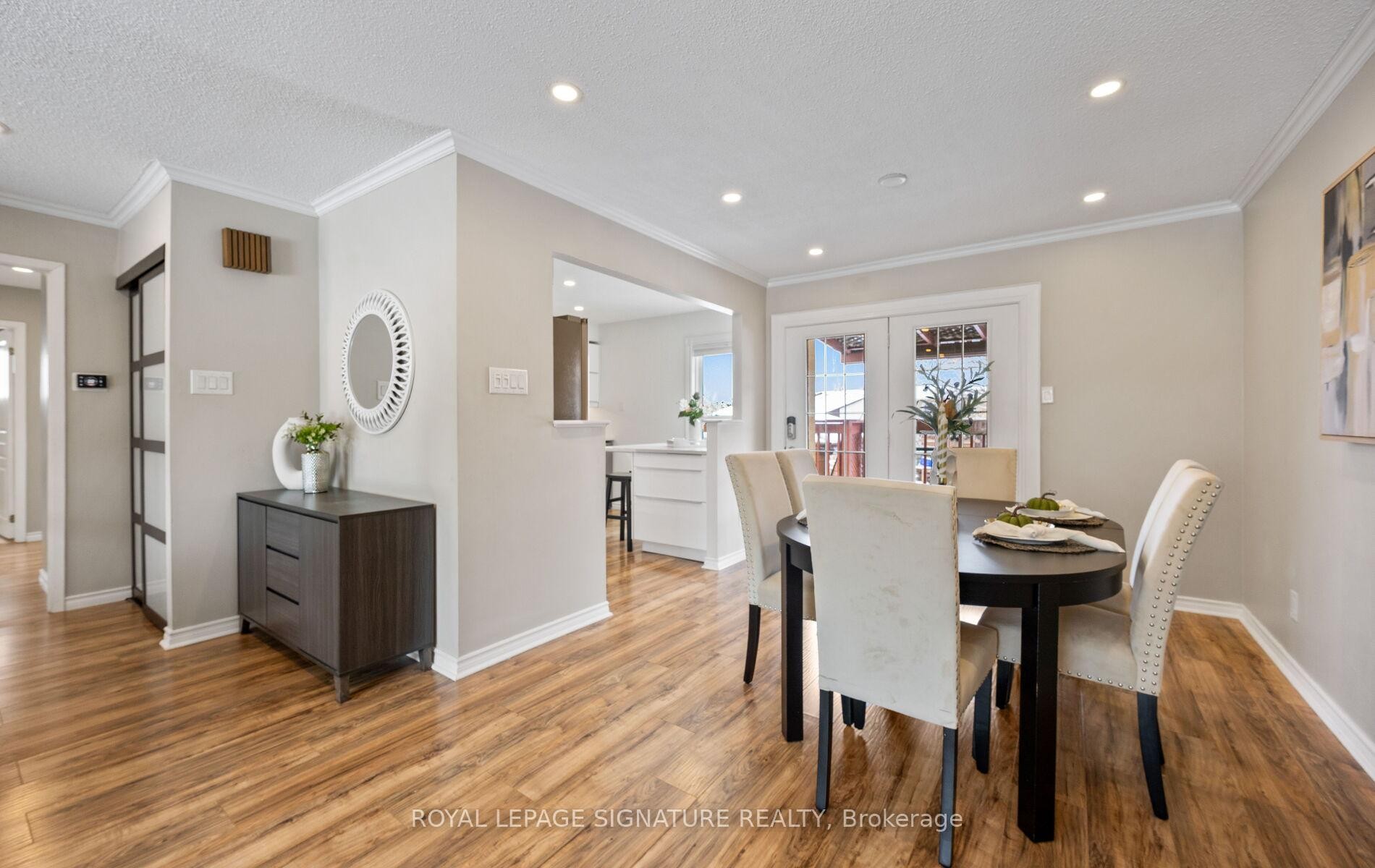 6943 Estoril Road, Mississauga, ON - Indoor Photo Showing Dining Room