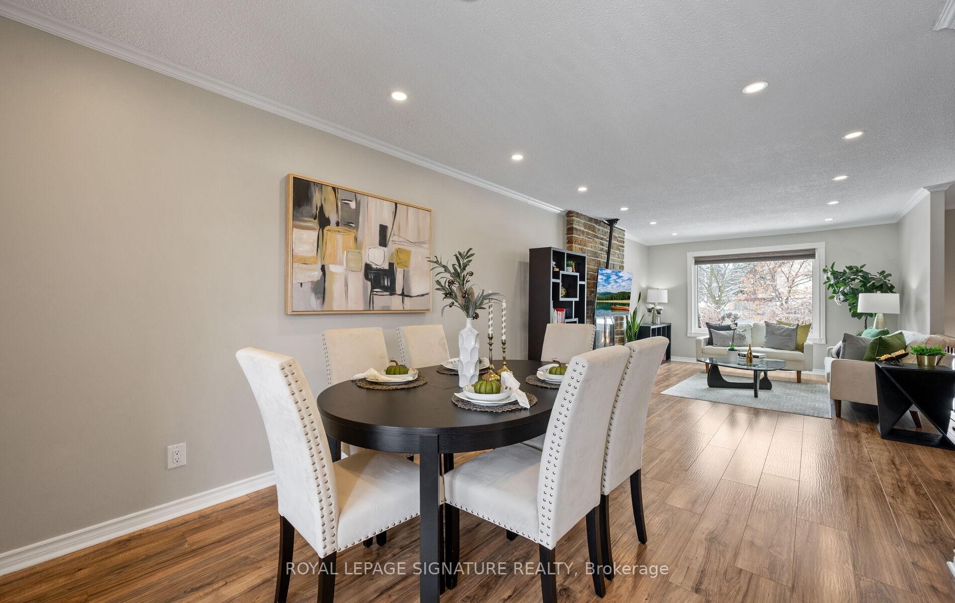 6943 Estoril Road, Mississauga, ON - Indoor Photo Showing Dining Room