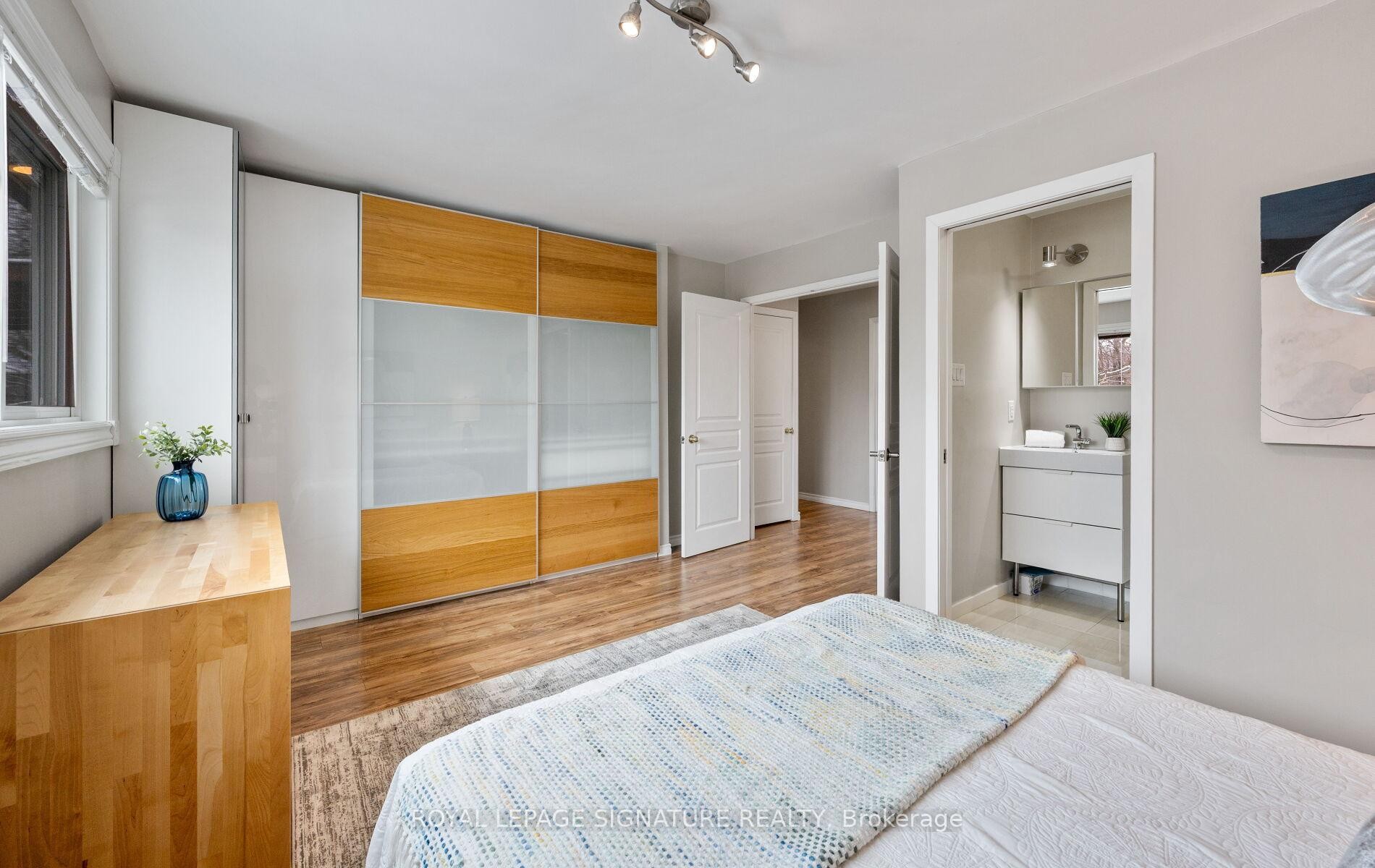 6943 Estoril Road, Mississauga, ON - Indoor Photo Showing Bedroom