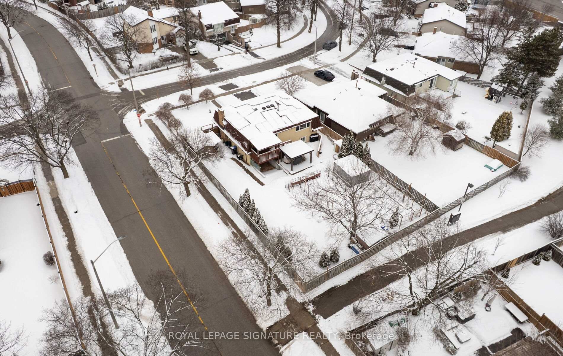 6943 Estoril Road, Mississauga, ON - Outdoor With View