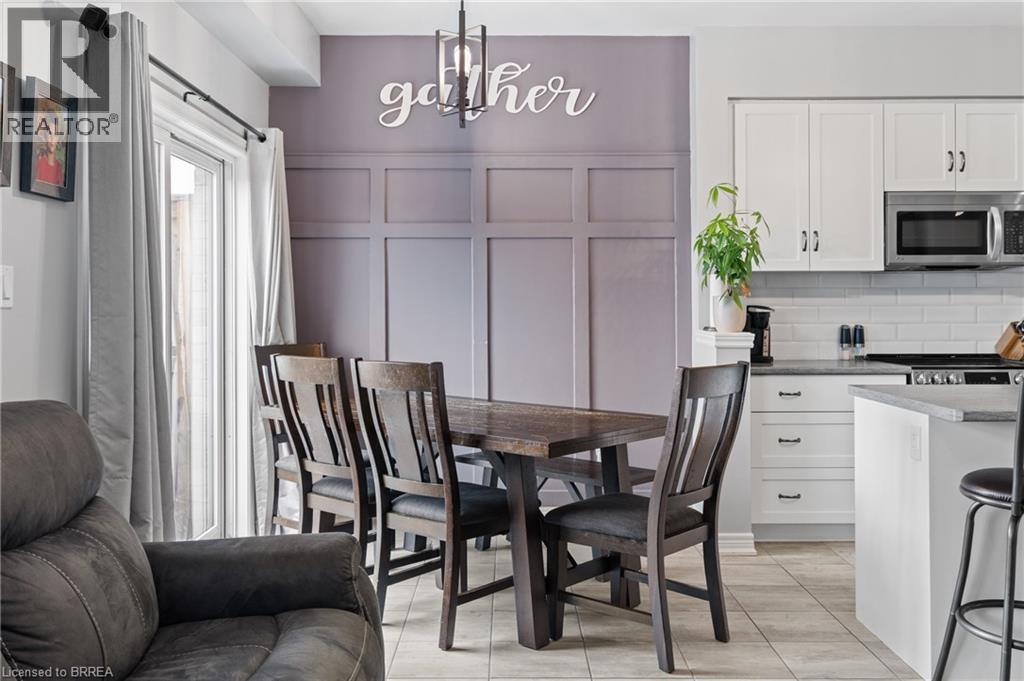 88 Severino Circle, Smithville, ON - Indoor Photo Showing Dining Room
