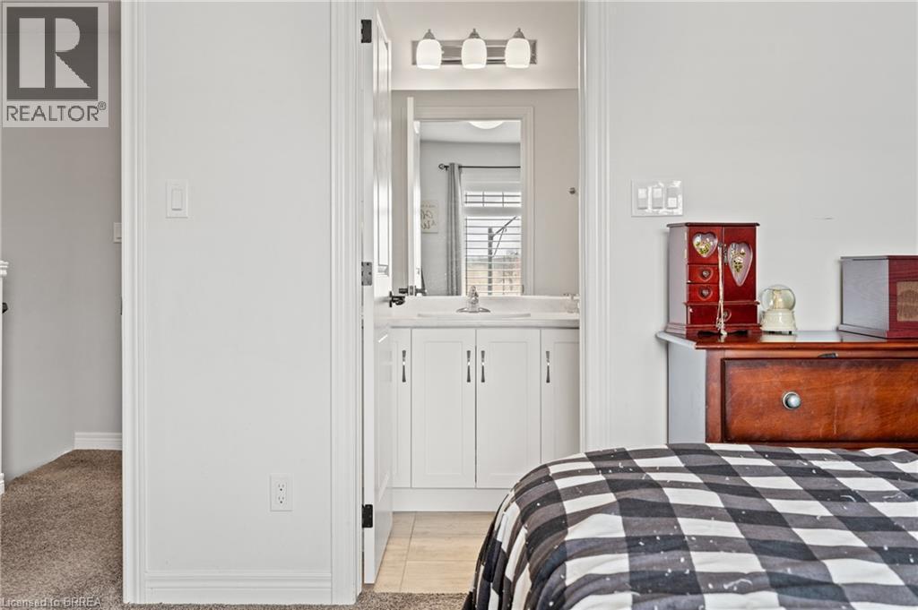 88 Severino Circle, Smithville, ON - Indoor Photo Showing Bedroom