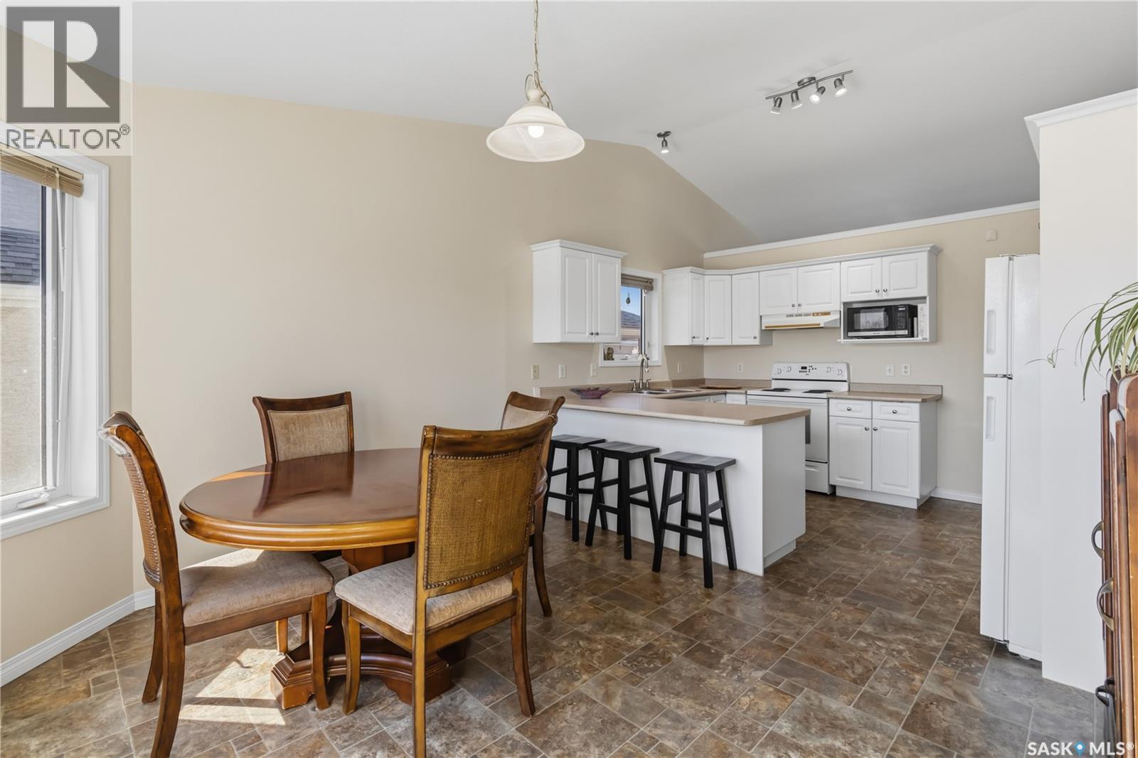 414 Adaskin Cove, Saskatoon, SK - Indoor