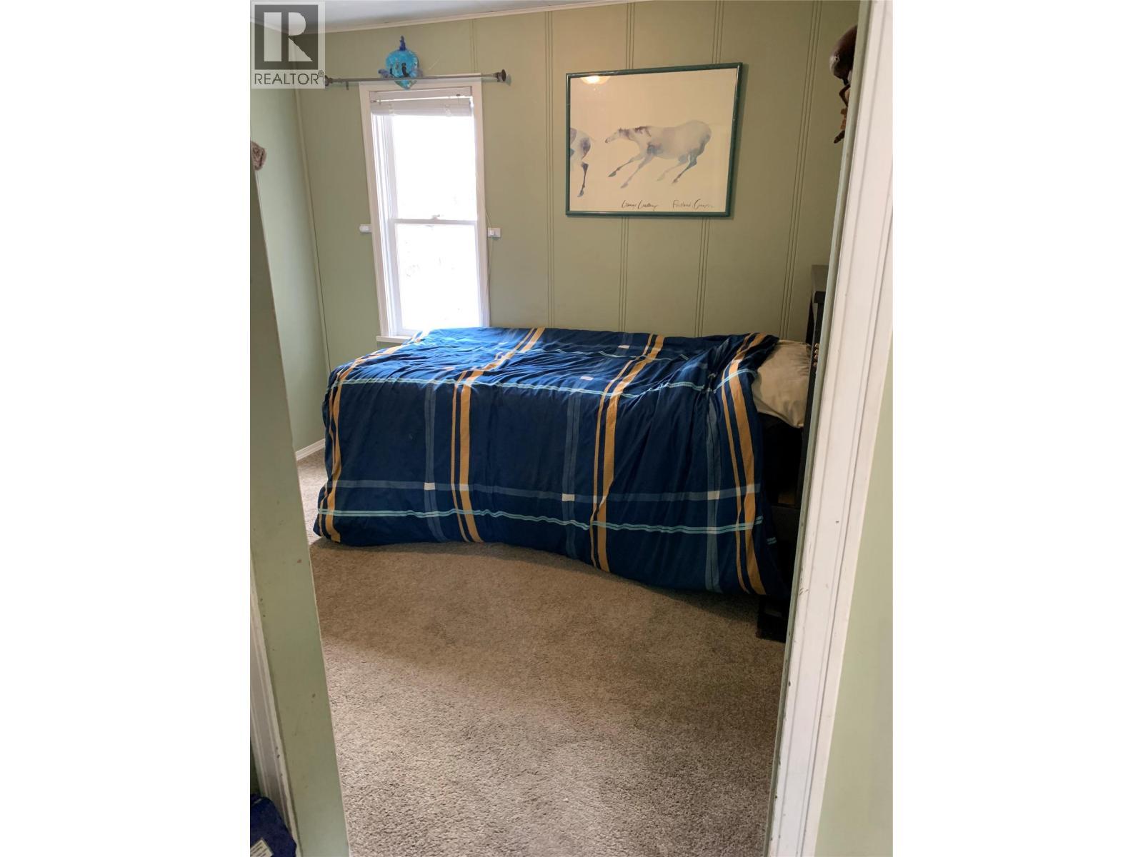 572 6 Highway, Nakusp, BC - Indoor