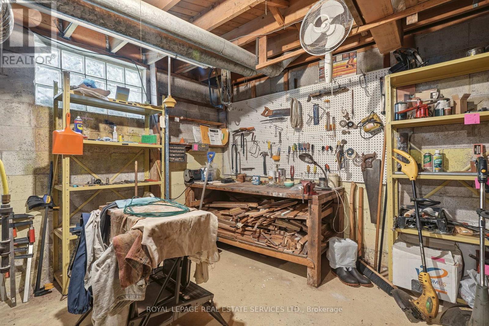 384 Appleby Line, Burlington, ON - Indoor Photo Showing Basement