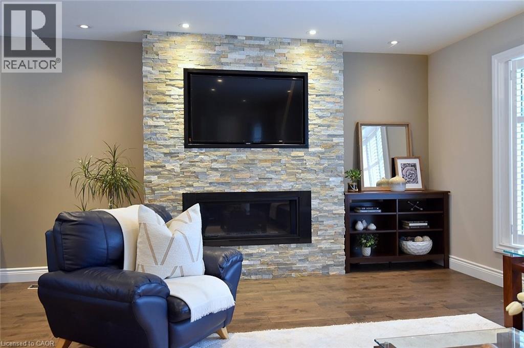 Cozy gas fireplace - 626 Vanderburgh Drive, Burlington, ON - Indoor Photo Showing Living Room With Fireplace