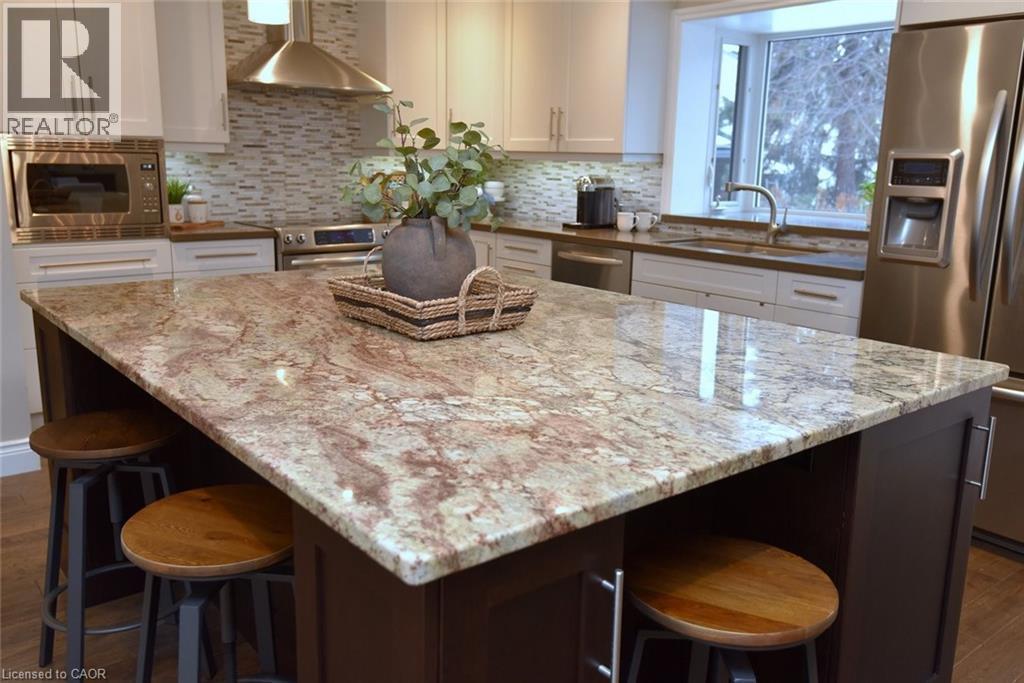 Over-sized island - 626 Vanderburgh Drive, Burlington, ON - Indoor Photo Showing Kitchen With Upgraded Kitchen